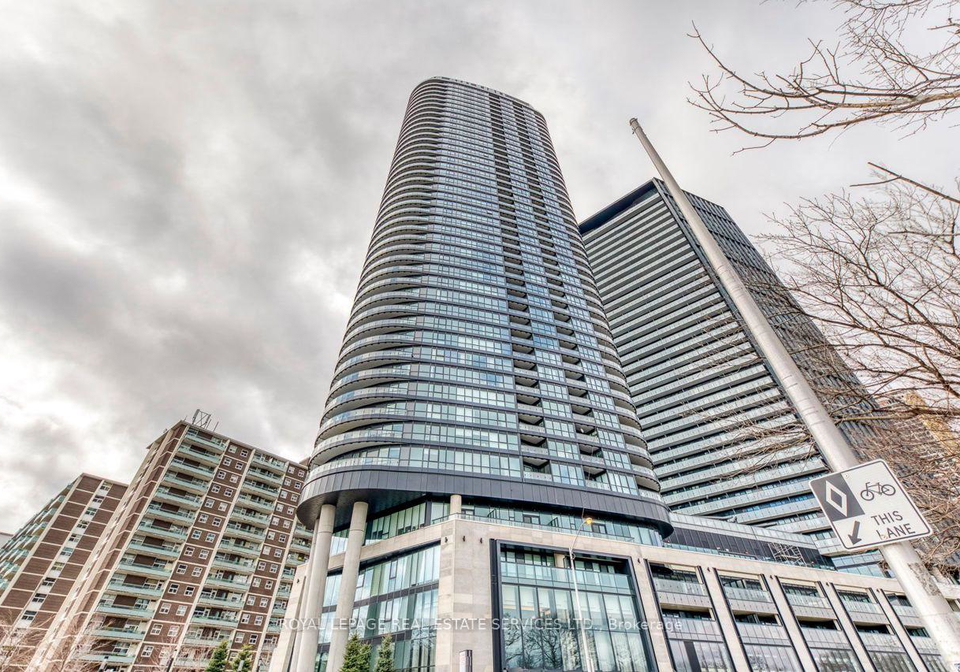 585-bloor-street-e-toronto-ontario-c13073552