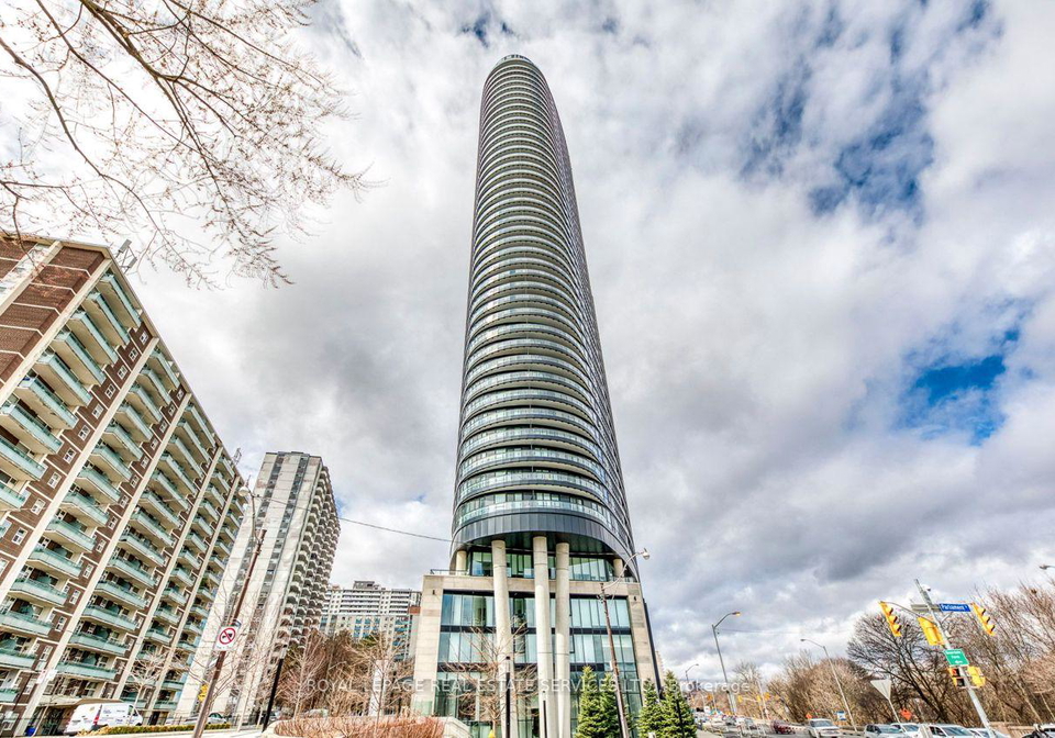 585-bloor-street-e-toronto-ontario-c13073552