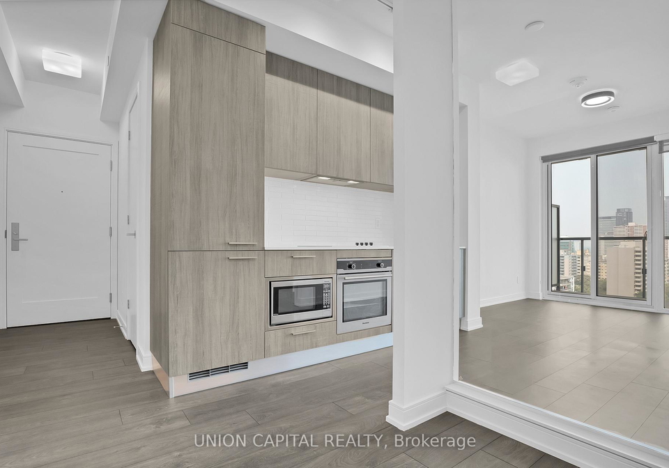 3-gloucester-street-toronto-ontario-c13073632