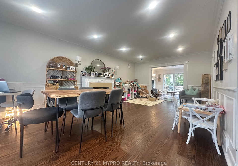 3-canfield-place-north-york-ontario-c13073758
