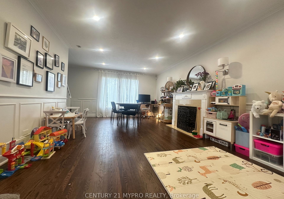 3-canfield-place-north-york-ontario-c13073758
