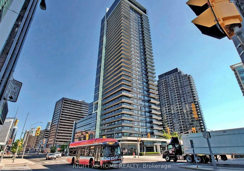 2-anndale-drive-north-york-ontario-c13073952