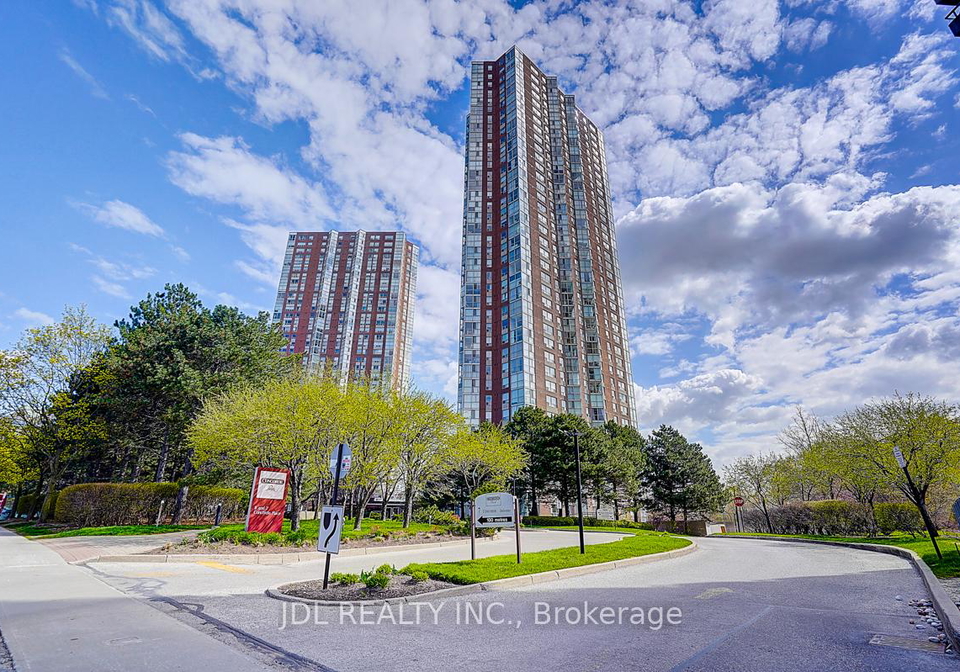 7-concorde-place-north-york-ontario-c13074398