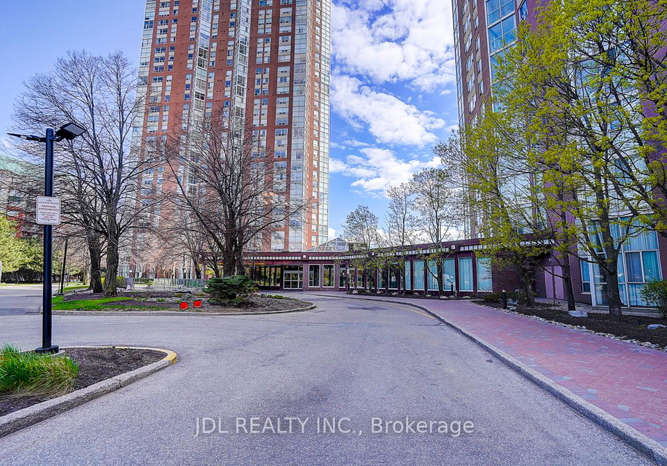 7-concorde-place-north-york-ontario-c13074398