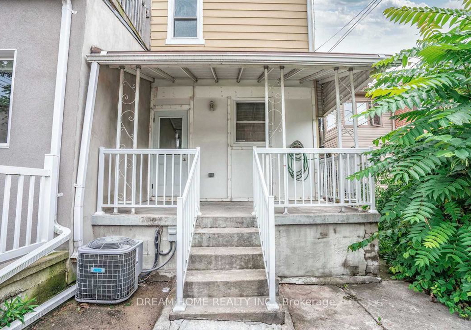 401-crawford-street-toronto-ontario-c13074426