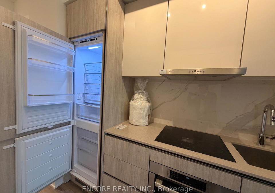 180-front-street-e-toronto-ontario-c13074432