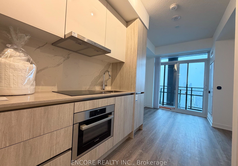 180-front-street-e-toronto-ontario-c13074432