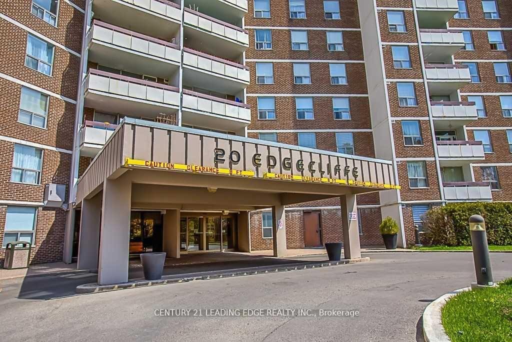 20-edgecliff-golfway-east-york-ontario-c13074496