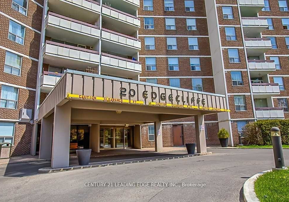 20-edgecliff-golfway-east-york-ontario-c13074496