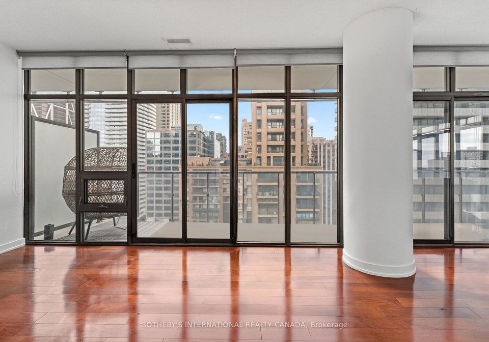 33-charles-street-e-toronto-ontario-c13074670