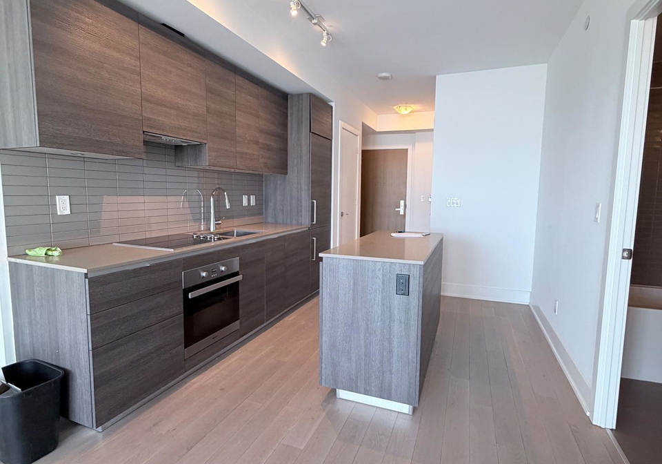 200-bloor-street-w-toronto-ontario-c13074674
