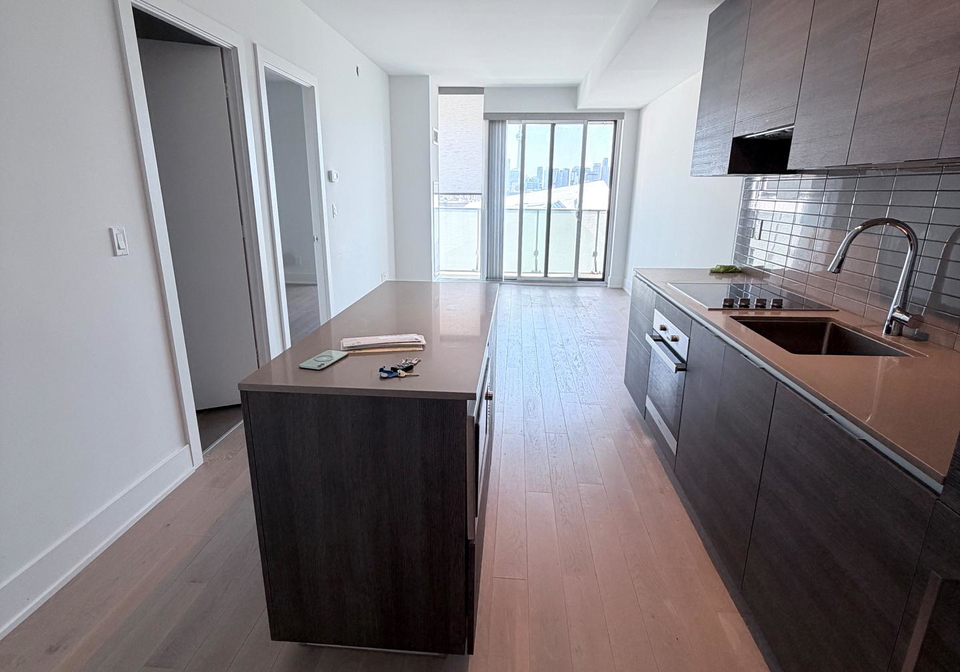200-bloor-street-w-toronto-ontario-c13074674