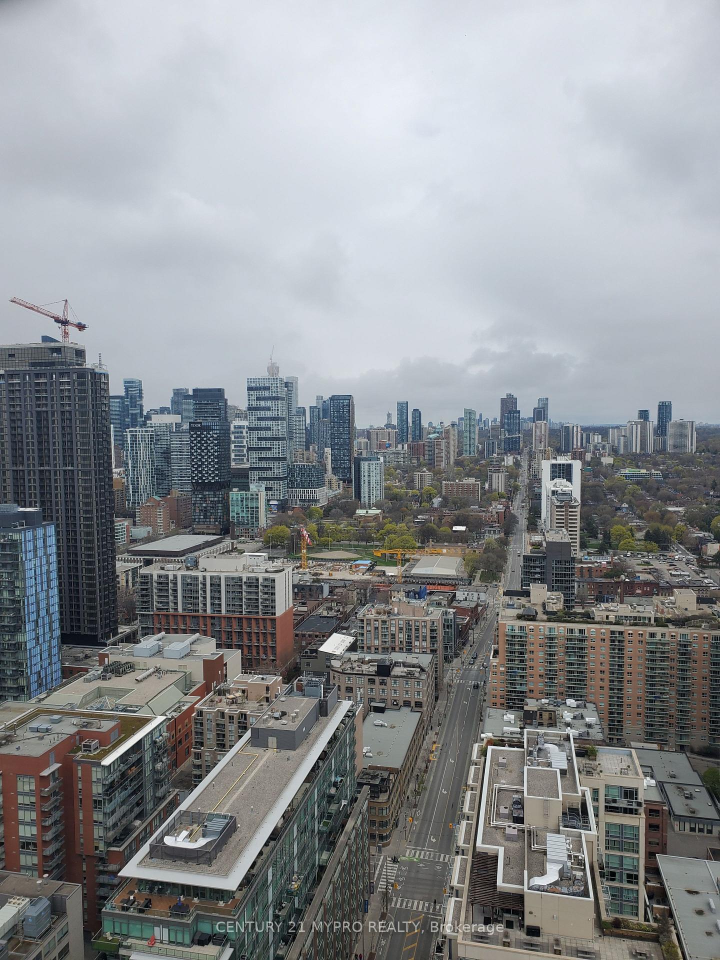 180-front-street-e-toronto-ontario-c13074696