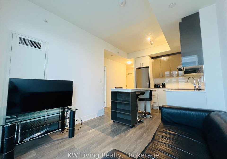 180-fairview-mall-drive-north-york-ontario-c13074732