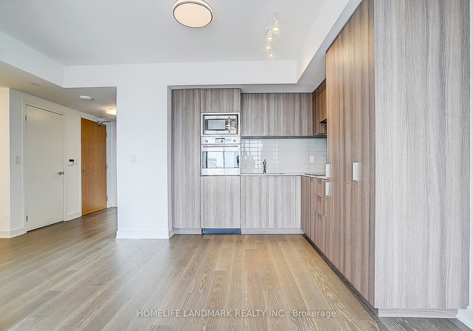 11-wellesley-street-w-toronto-ontario-c13074758