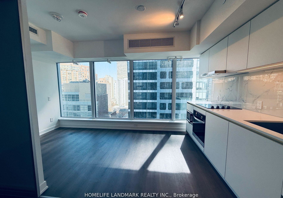 8-wellesley-street-w-toronto-ontario-c13075192