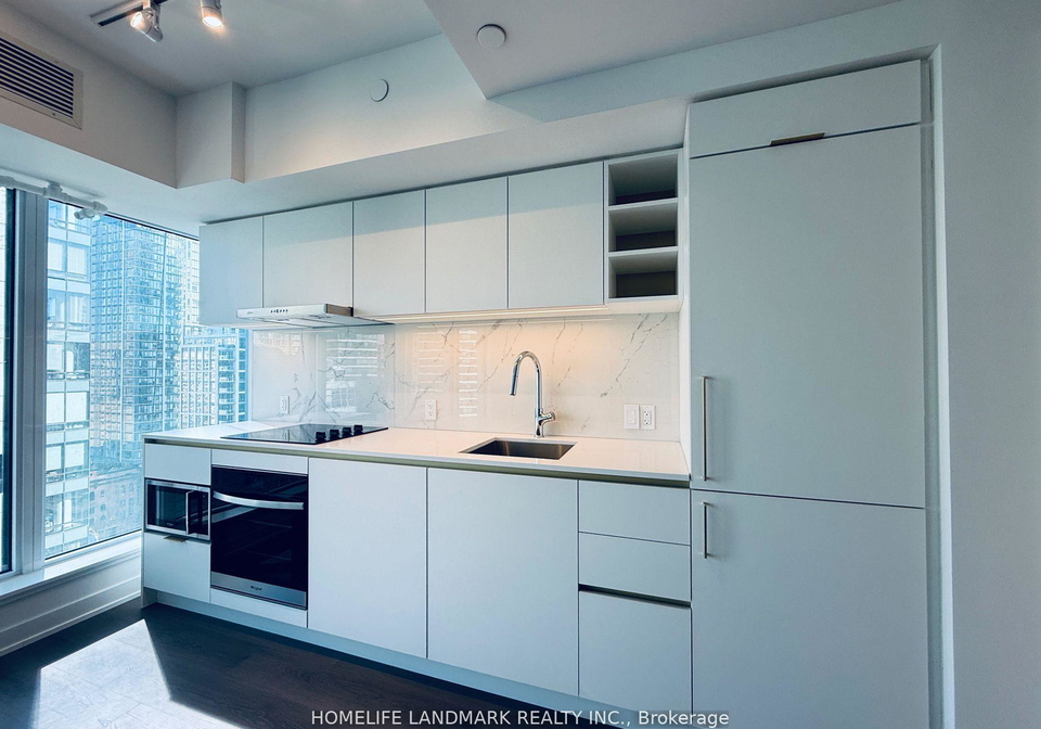 8-wellesley-street-w-toronto-ontario-c13075192