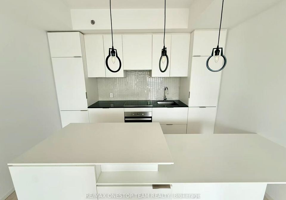 5-st-joseph-street-toronto-ontario-c13075350