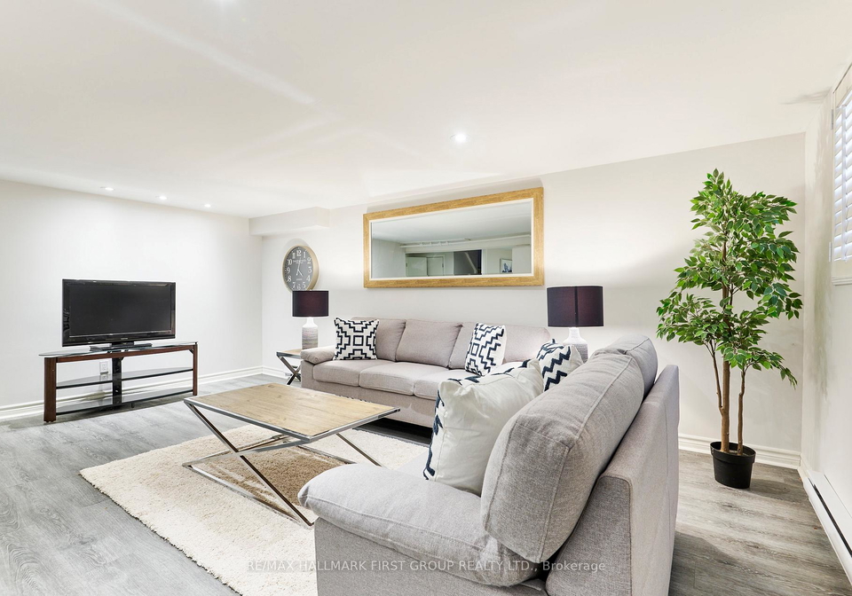 207-bayview-heights-drive-east-york-ontario-c13075440