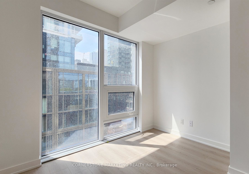100-queen-street-e-toronto-ontario-c13075532