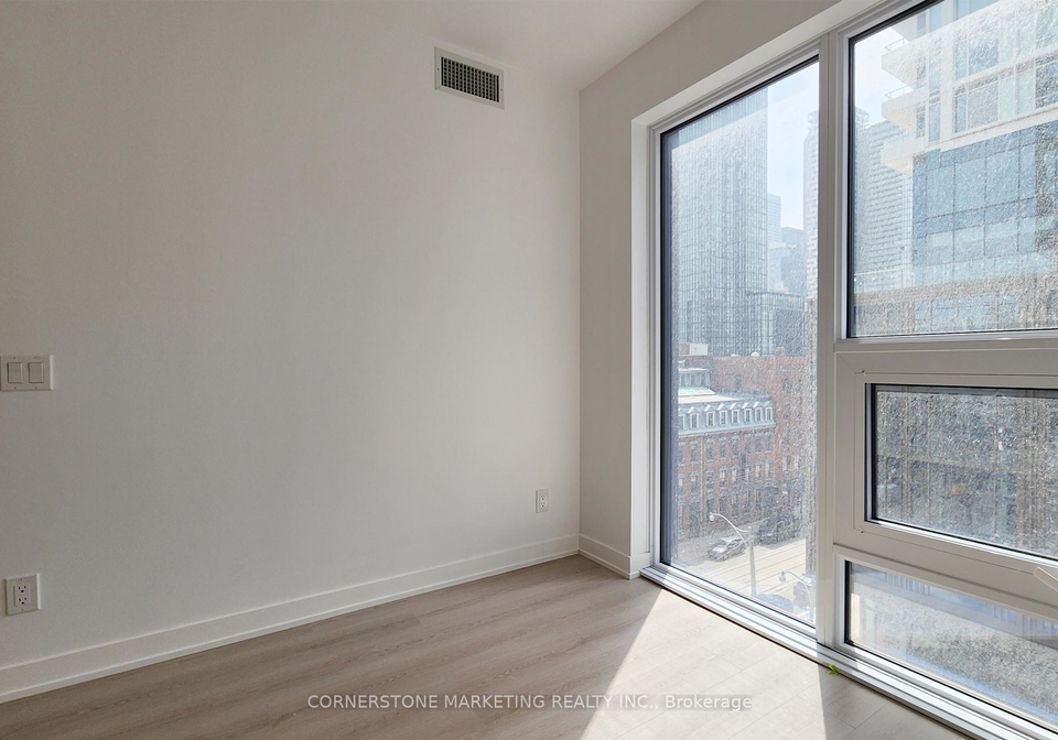 100-queen-street-e-toronto-ontario-c13075532