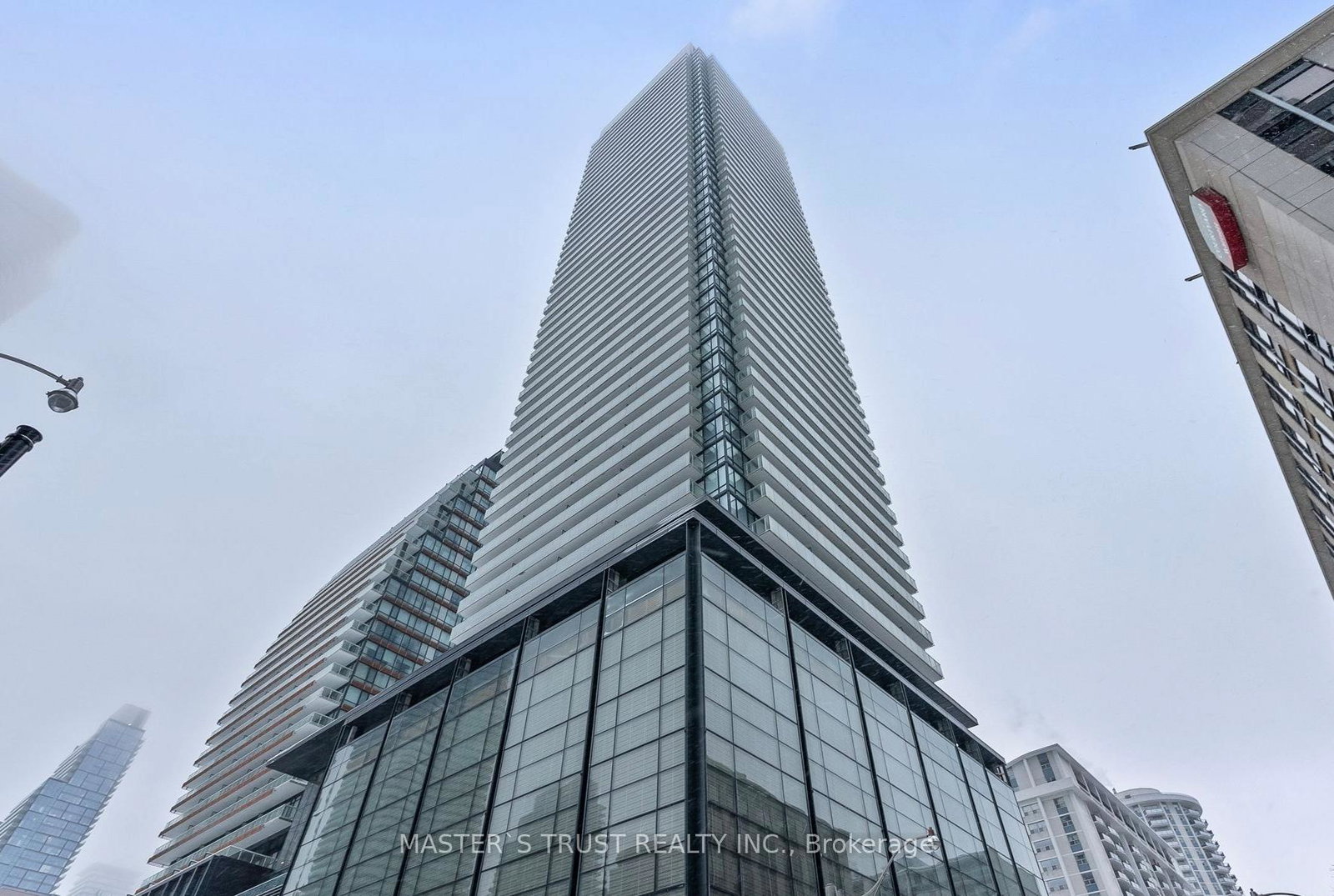 501-yonge-street-toronto-ontario-c13075608