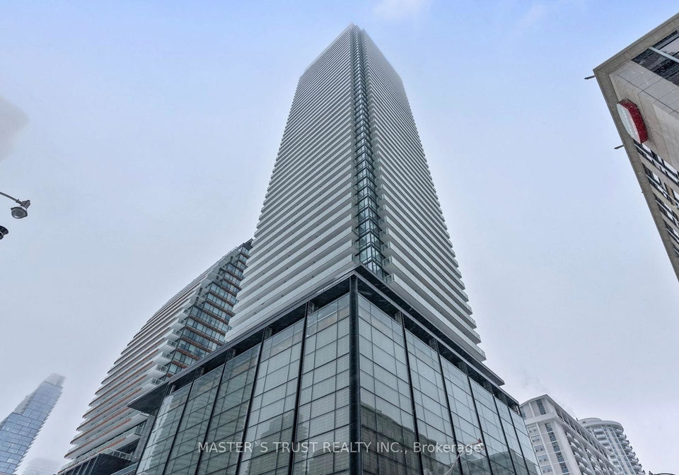 501-yonge-street-toronto-ontario-c13075608