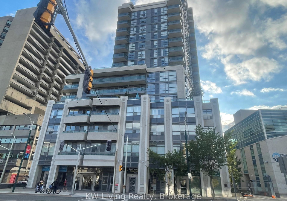 736-spadina-avenue-toronto-ontario-c13075620