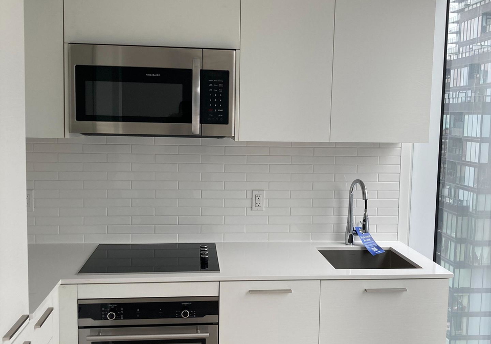 3-gloucester-street-toronto-ontario-c13075662