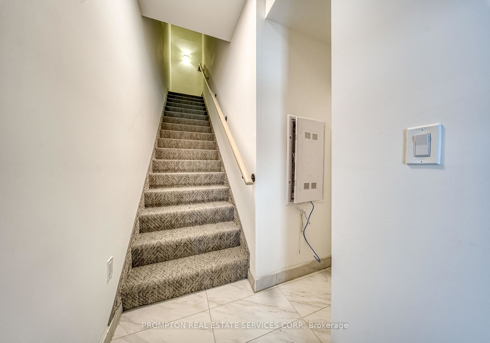 71-curlew-drive-north-york-ontario-c13075824