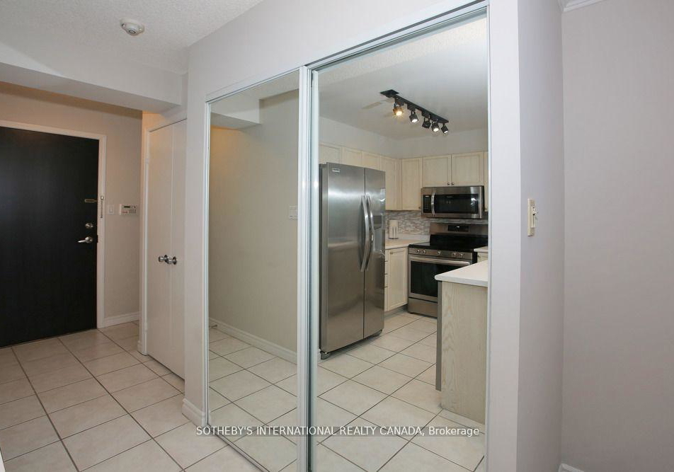 600-queens-quay-w-toronto-ontario-c13075852