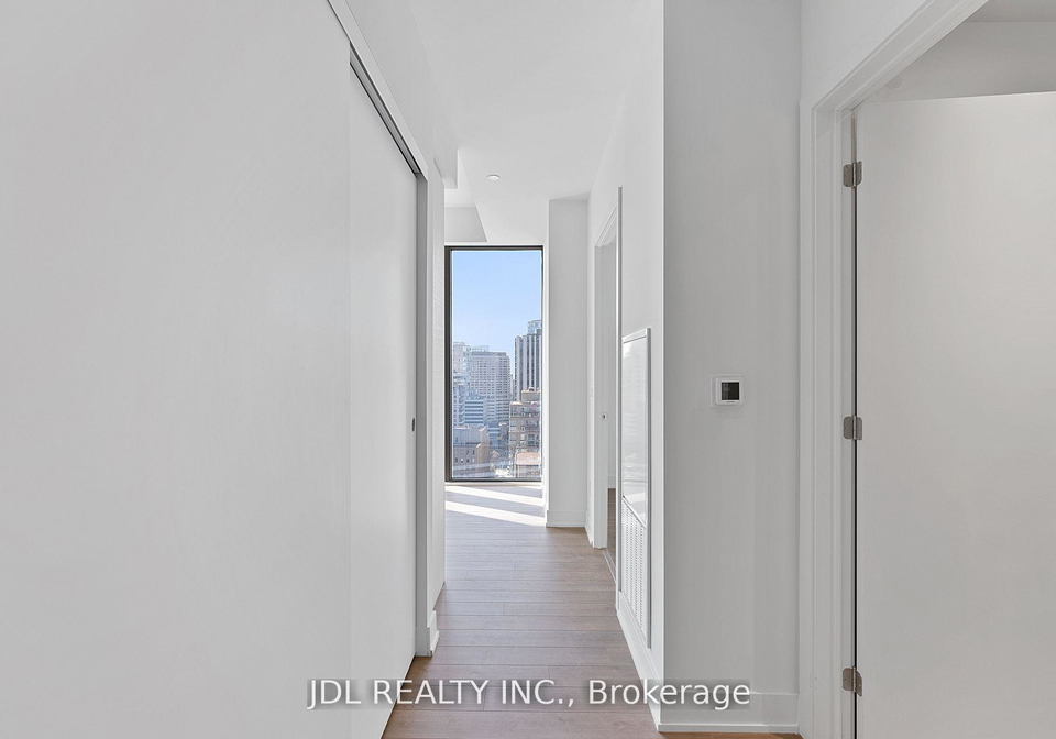 8-cumberland-street-toronto-ontario-c13075982