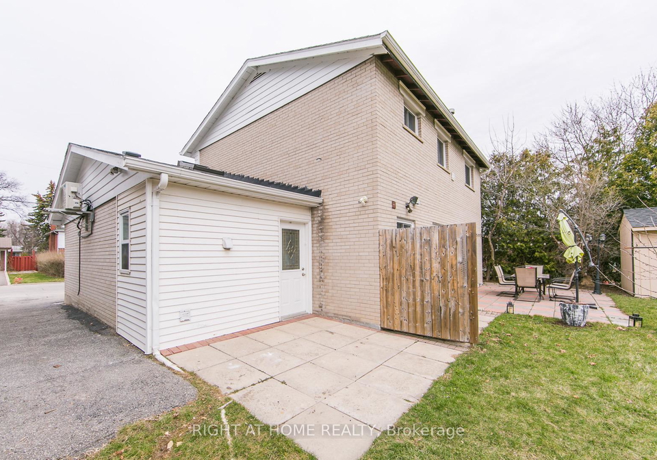 7-kempsell-crescent-north-york-ontario-c13076064