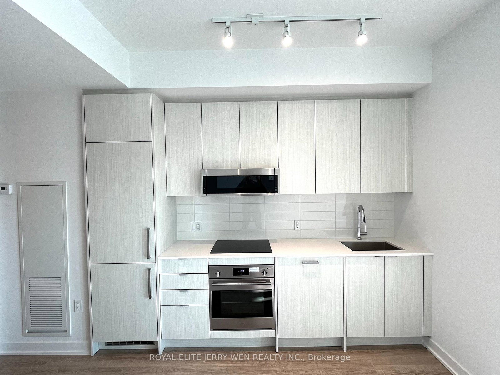 250-lawrence-avenue-w-toronto-ontario-c13076230