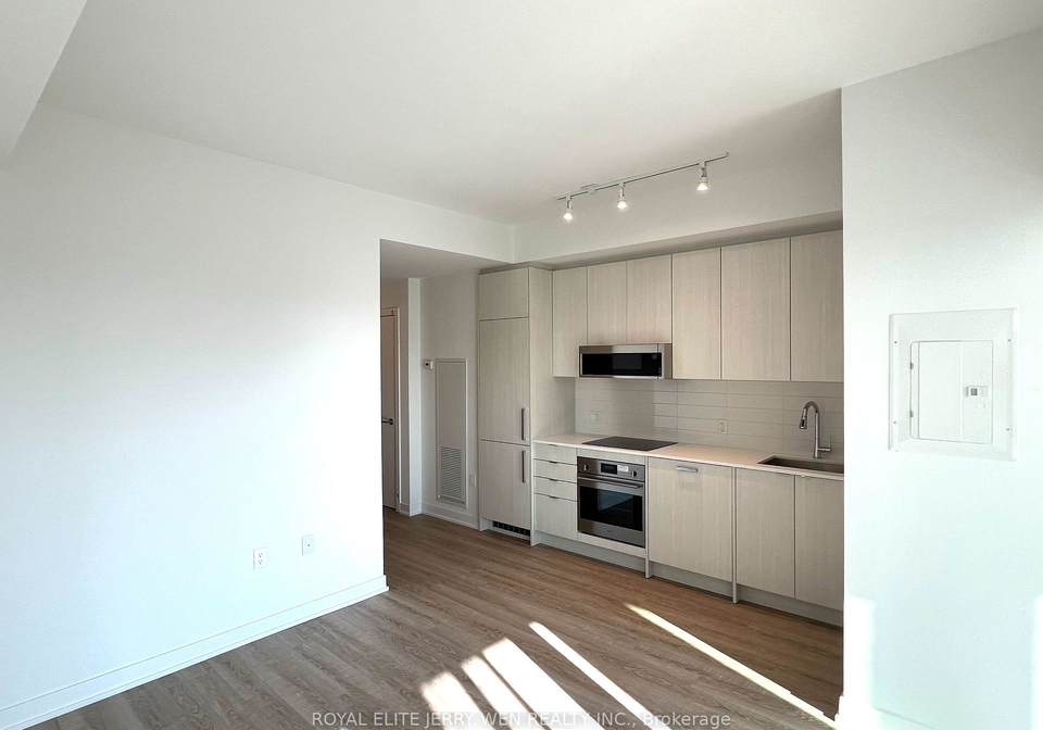 250-lawrence-avenue-w-toronto-ontario-c13076230