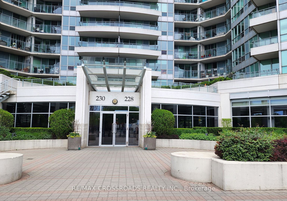 228-queens-quay-w-toronto-ontario-c13076240