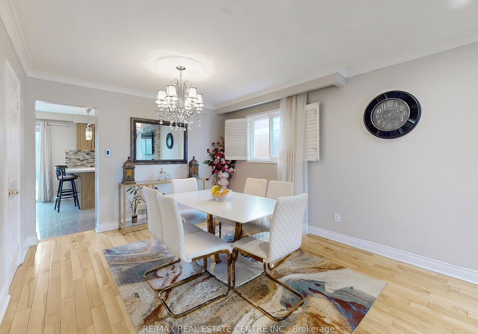 9-fairchild-avenue-toronto-ontario-c13076254