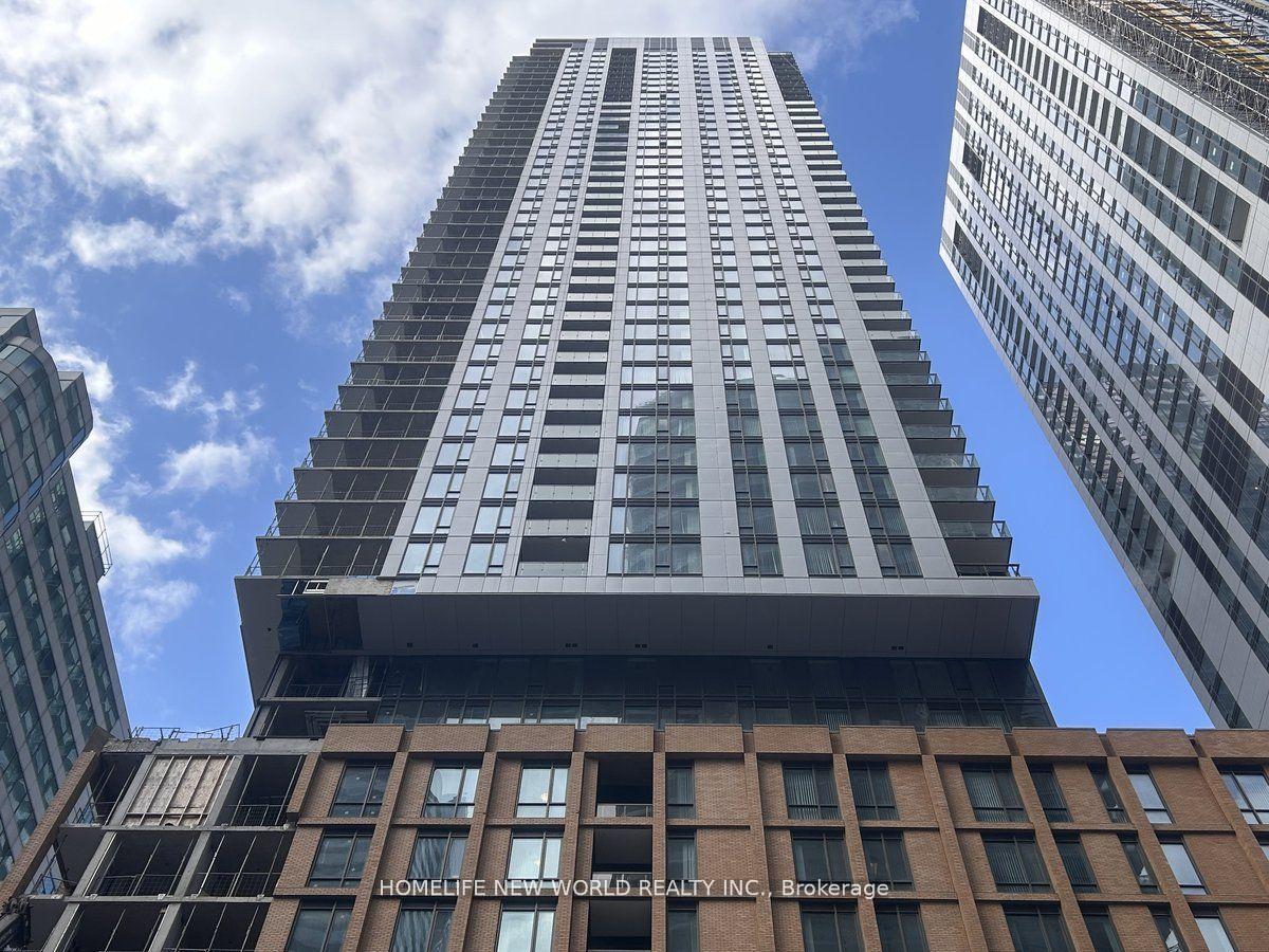8-widmer-street-toronto-ontario-c13076270