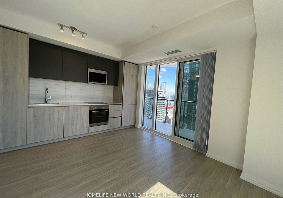 8-widmer-street-toronto-ontario-c13076270