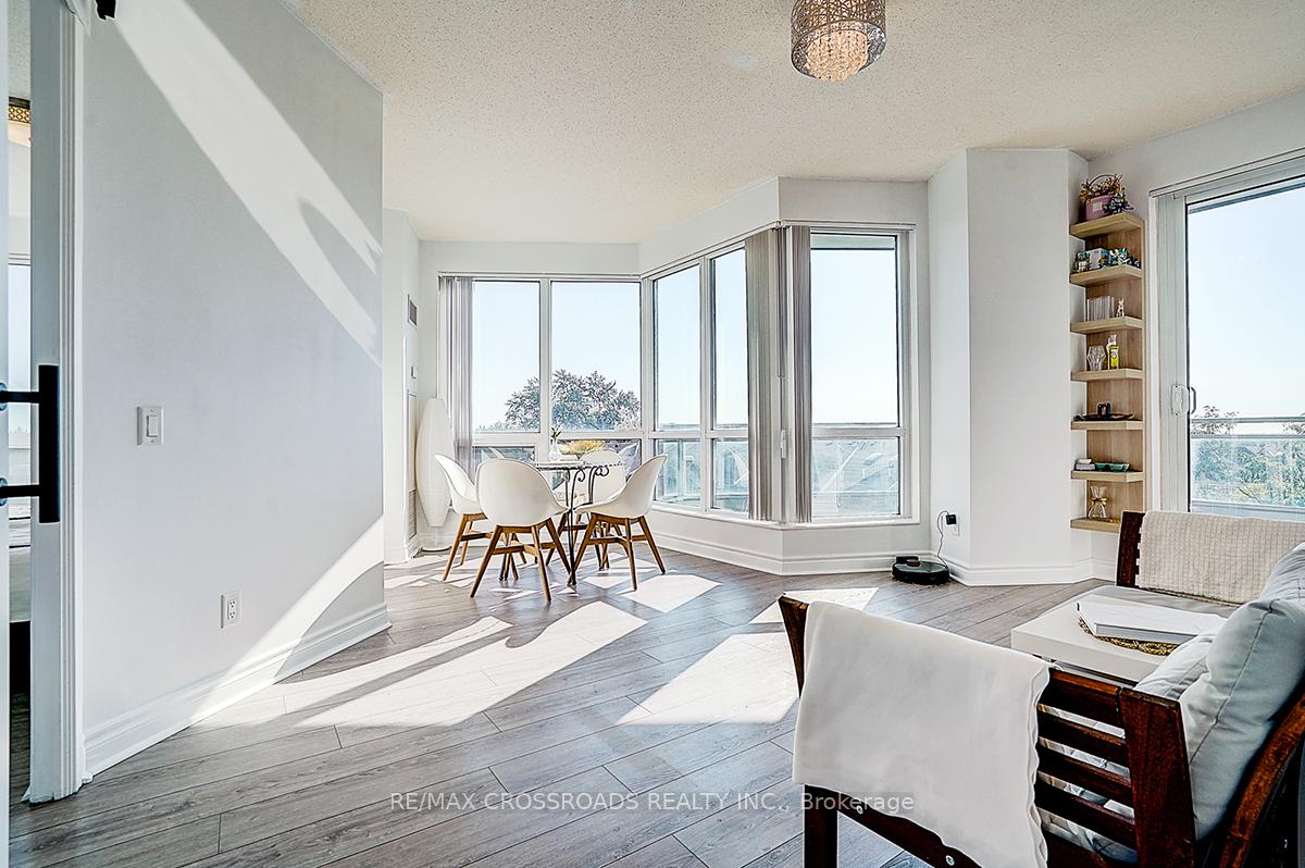 60-byng-avenue-north-york-ontario-c13076278