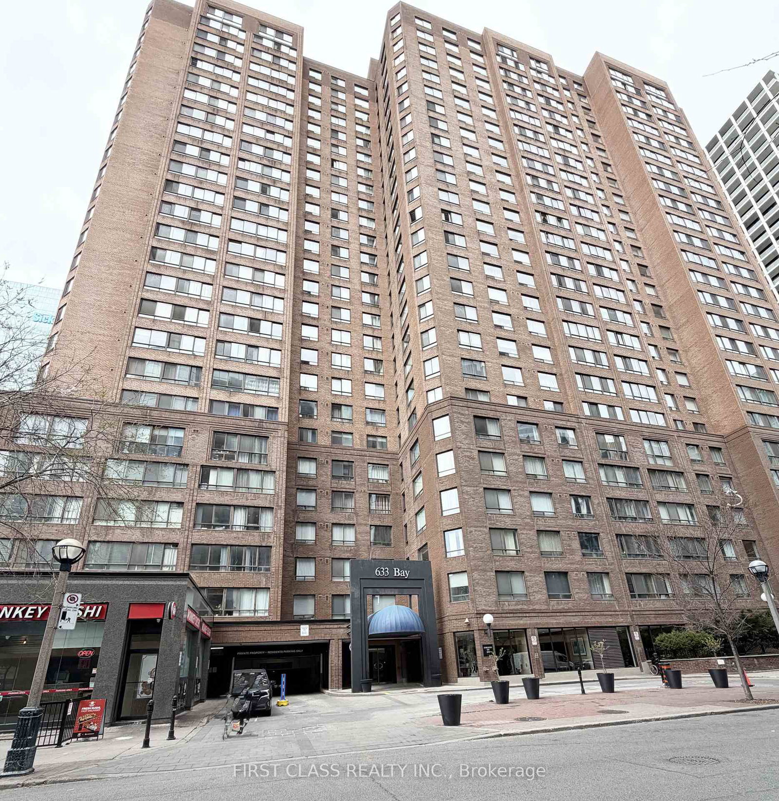 633-bay-street-toronto-ontario-c13076316