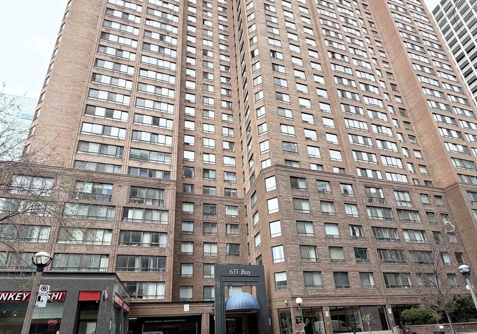 633-bay-street-toronto-ontario-c13076316