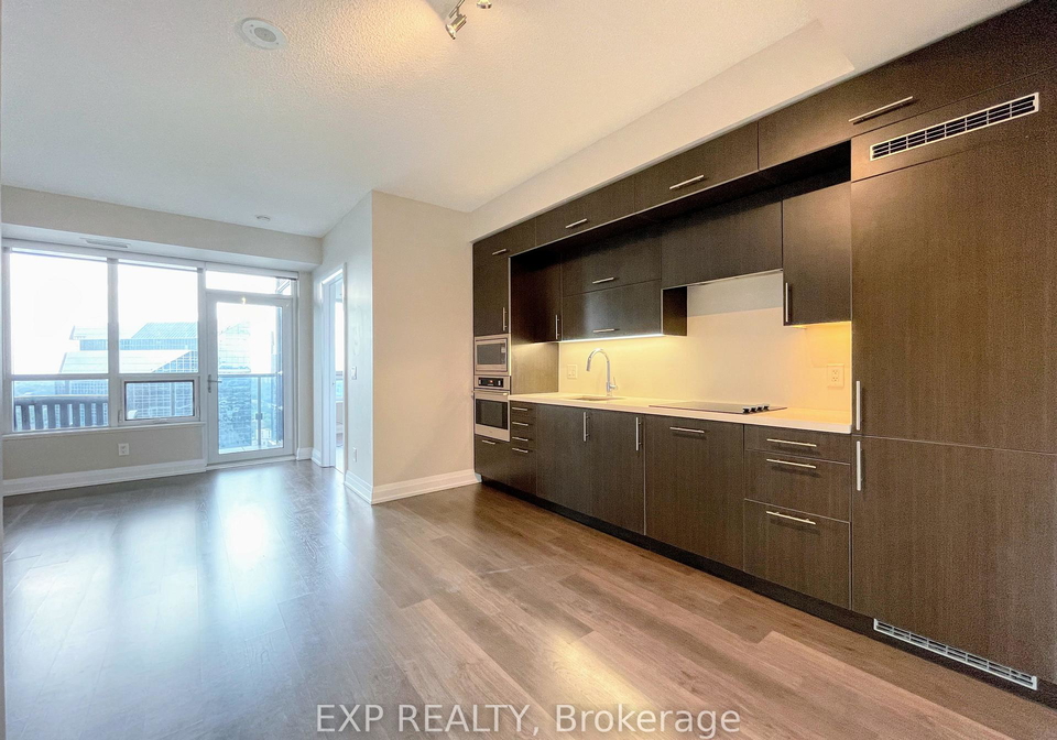 5-sheppard-avenue-e-north-york-ontario-c13076322