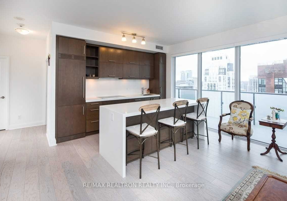 1080-bay-street-toronto-ontario-c13076452