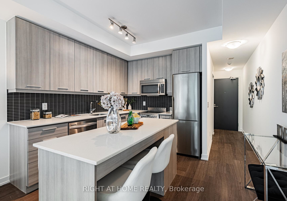 105-george-street-toronto-ontario-c13076550