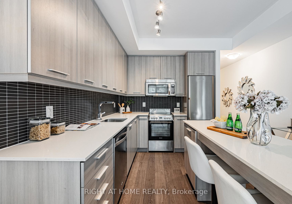 105-george-street-toronto-ontario-c13076550
