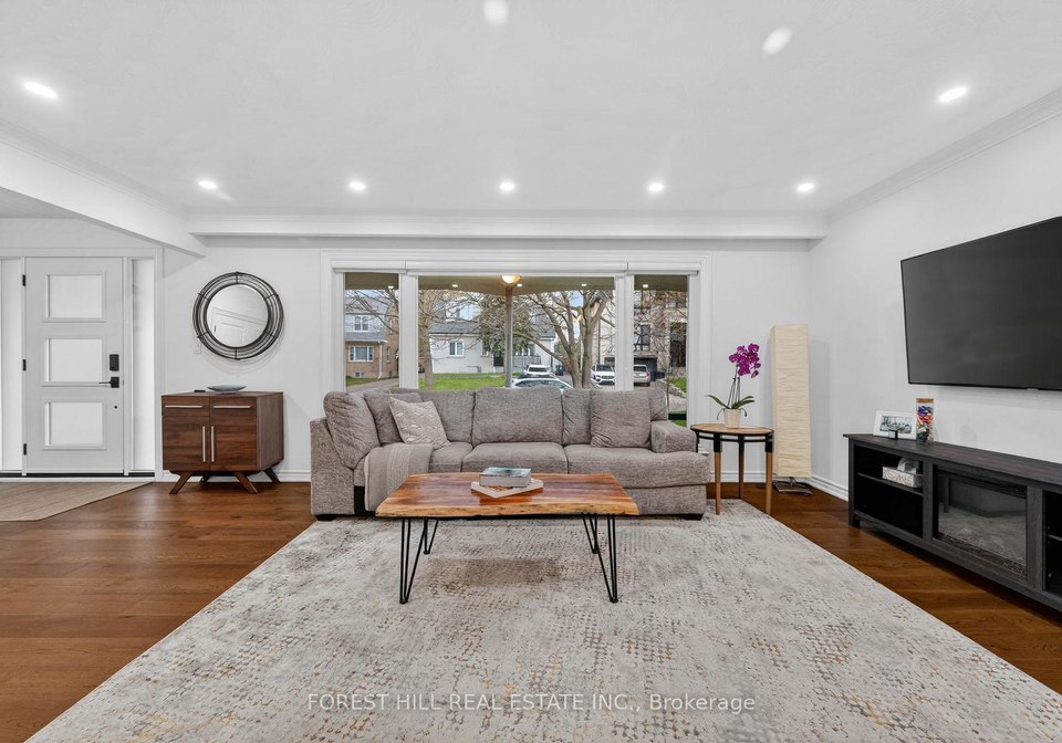 73-patricia-avenue-toronto-ontario-c13076896