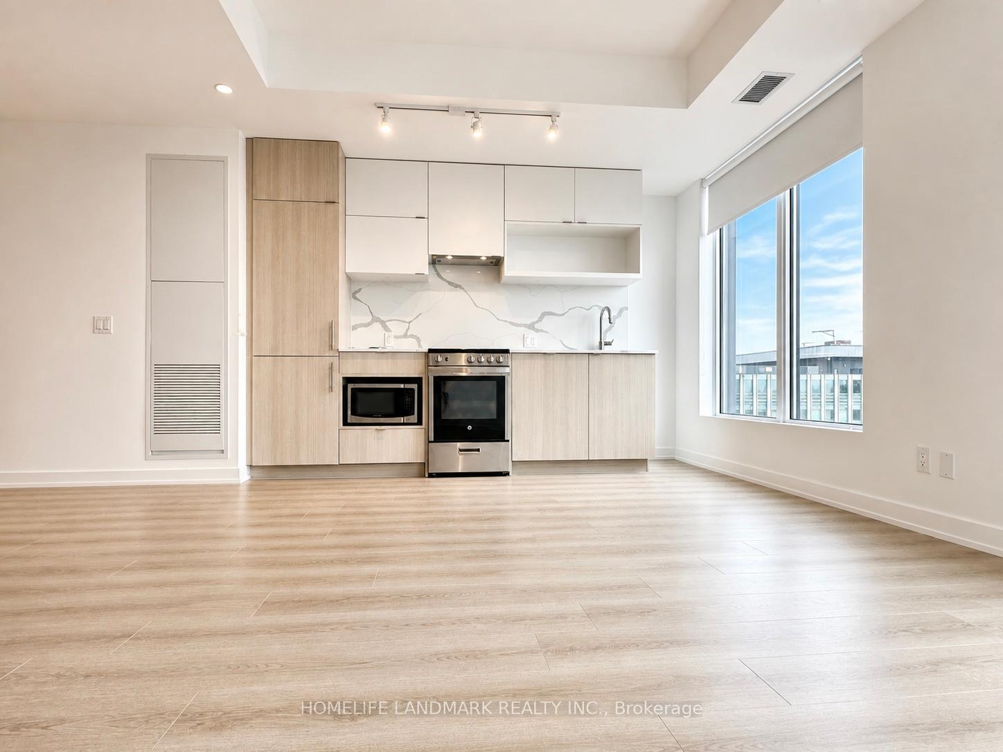 100-queen-street-e-toronto-ontario-c13076926
