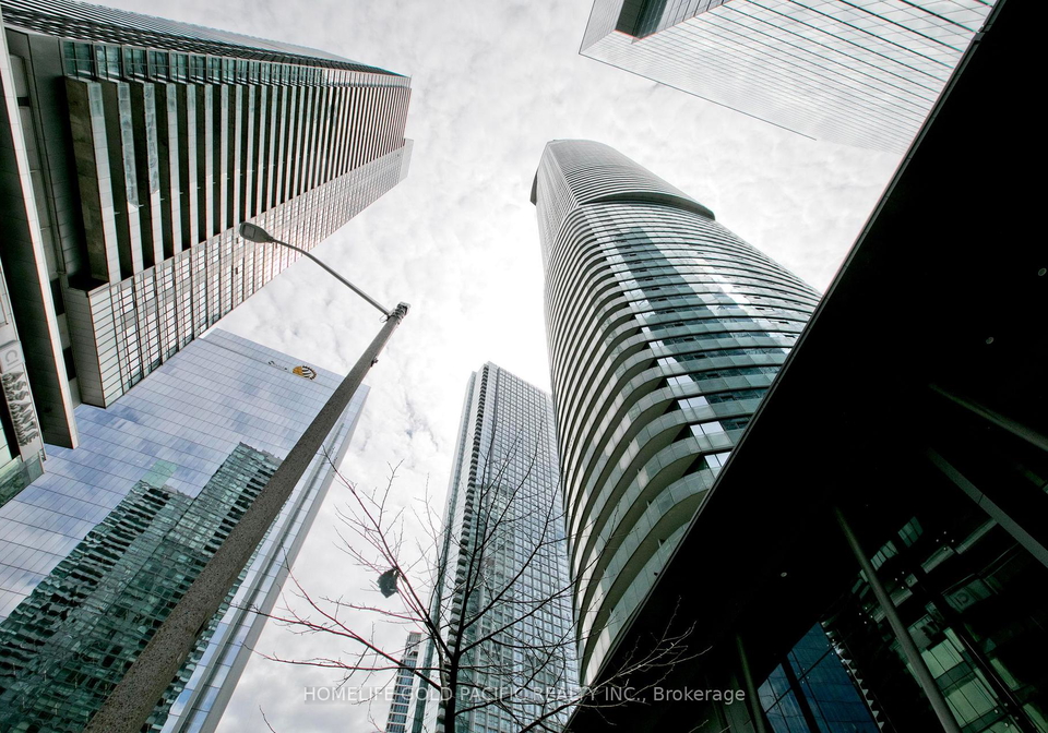 14-york-street-toronto-ontario-c13076944