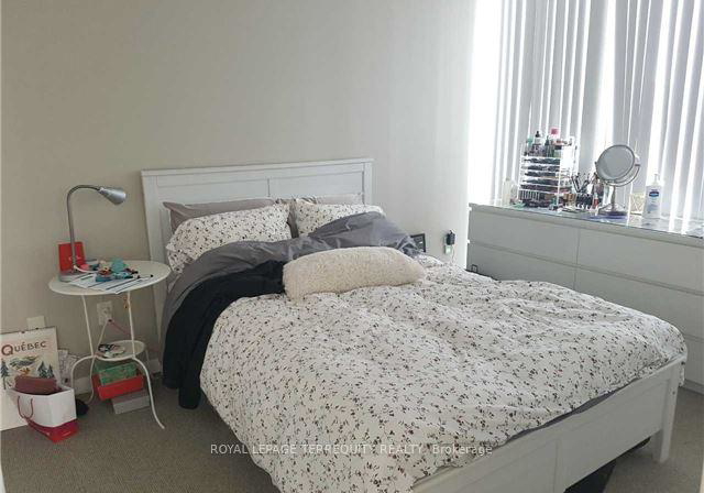 38-grenville-street-toronto-ontario-c13076946